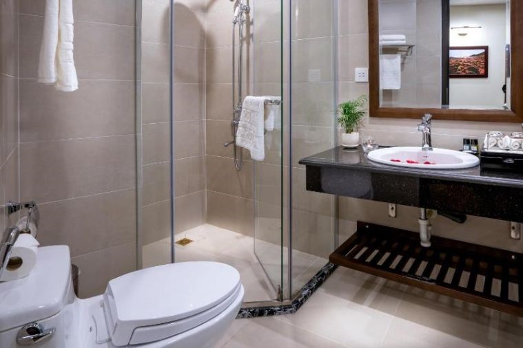 Executive Double Mountain View